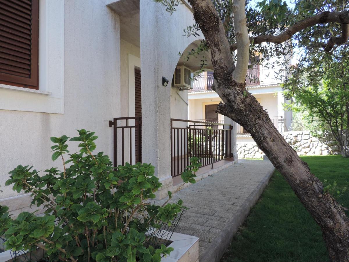 Apartmani Antica Cres Exterior foto